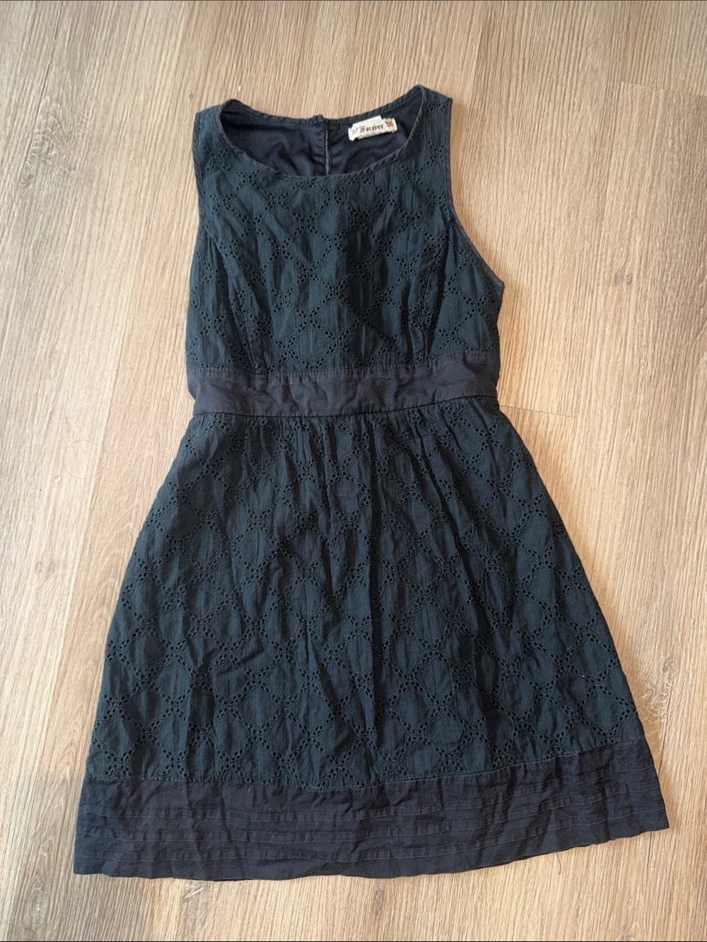 FOREVER 21 Vintage Black Eyelet Fit & Flare Babydoll Style Sleeveless Dress